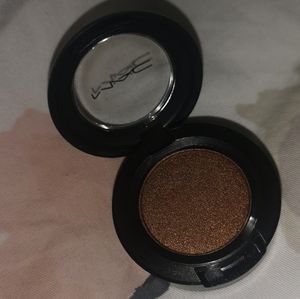 MAC eye shadow "Bronze Frost"